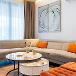 Itero 2-br Luxury By Makenzy Apartment *